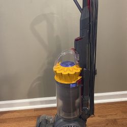 Dyson Multi Floor 2 Vacuum