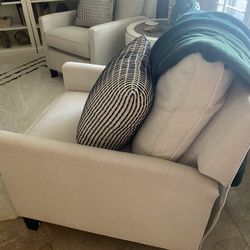 Set Of Pottery Barn Chairs