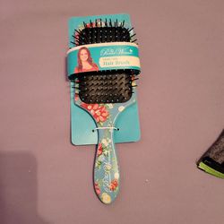 Pioneer Woman Hair Brush