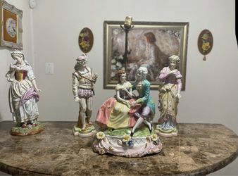 Capodimonte lamp no shade working condition