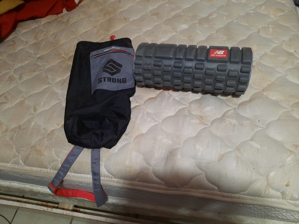 New Balance Foam Roller & Carrying Bag