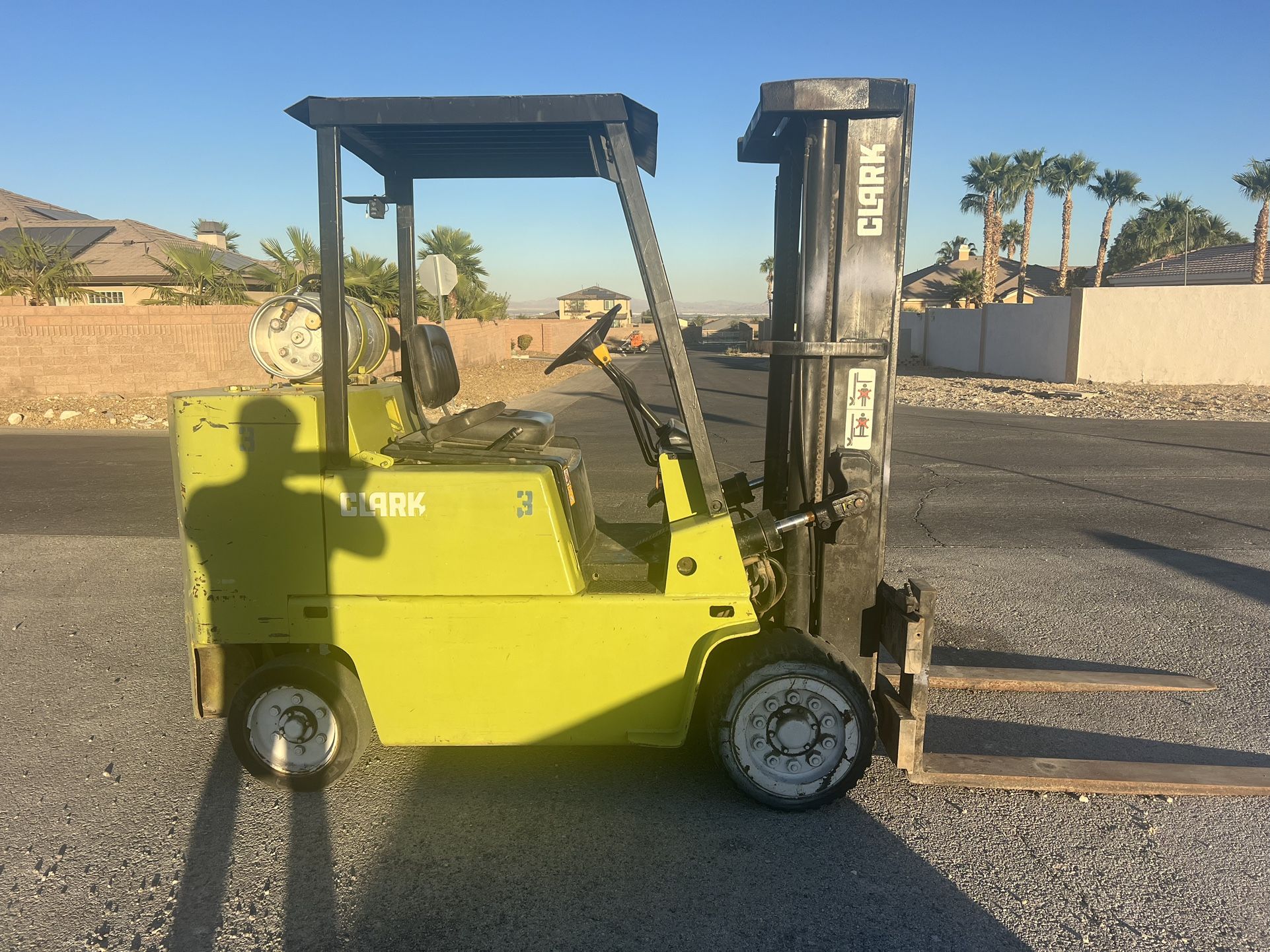 Forklift 10 K Pound Lift