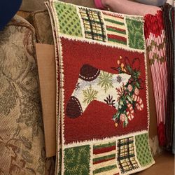 Six Placemats 1 Runner