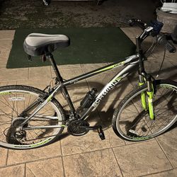 Schwinn GTX 1 Dual Sport Hybrid Bike.