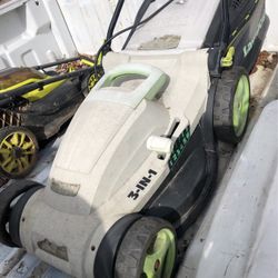 3 In One Lawn Master Lawnmower With Bag. 