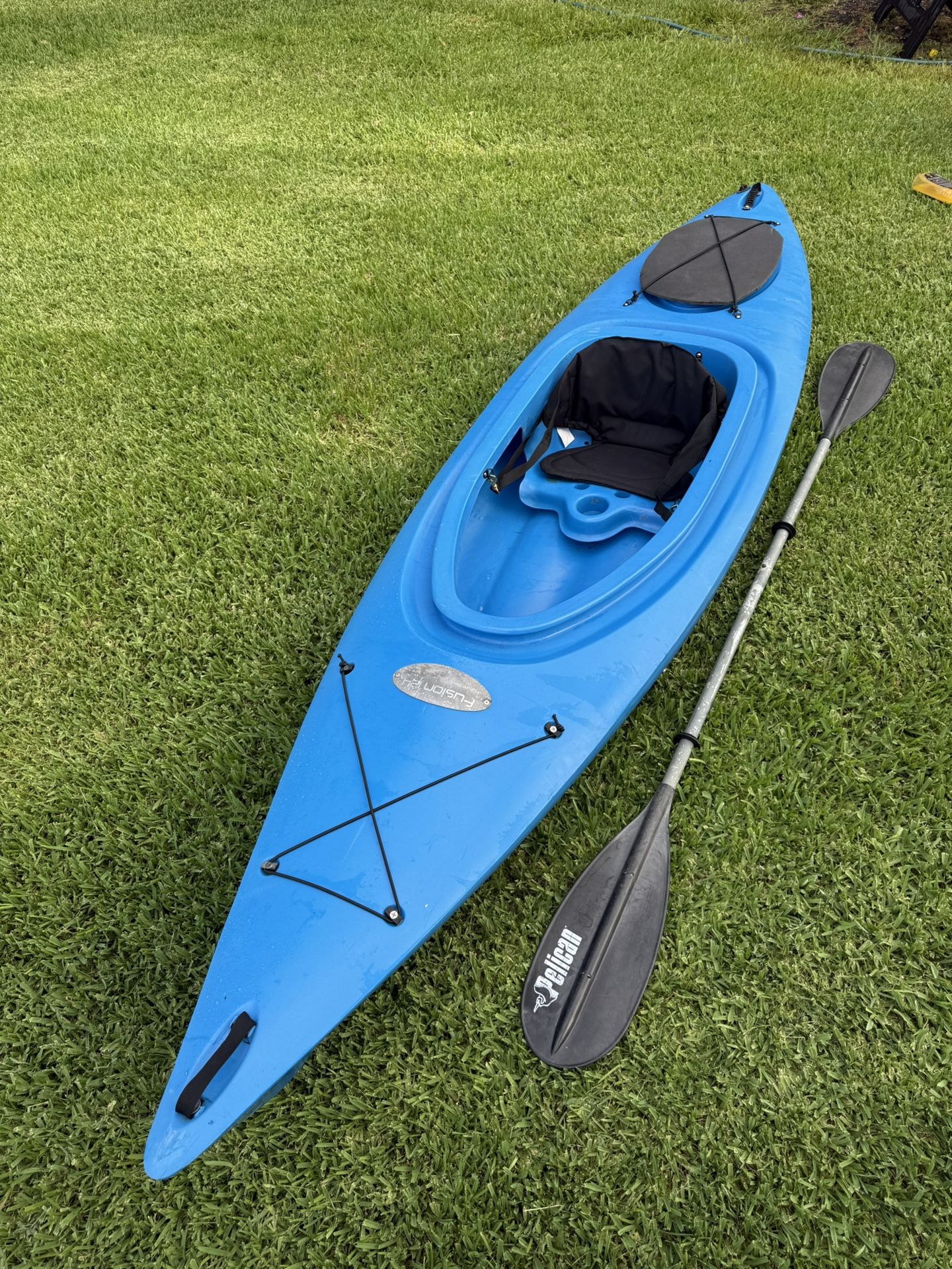 Nice Future Beach Fusion 124 Kayak With Paddle