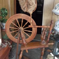 Spinning Wheel  Flax 18th Century Primitive 