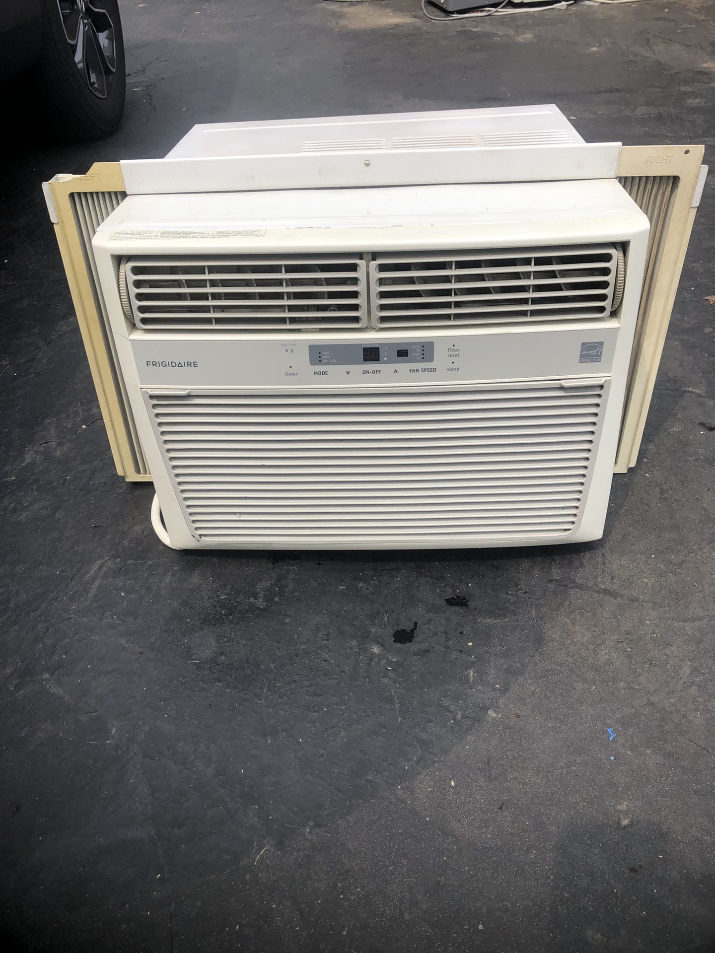 Very Good Condition Frigidaire Air Conditioner 