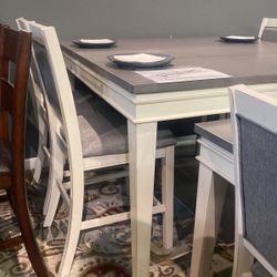 Dining Table W/6 Chairs 