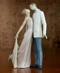 Lladro Figurine - Happy Anniversary