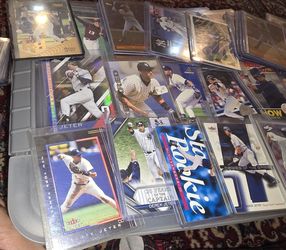 29 Derek Jeter Cards
