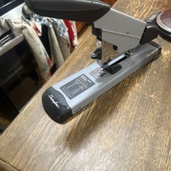 Heavy Duty Stapler