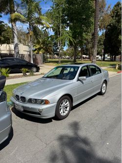 2003 BMW 525i sedan