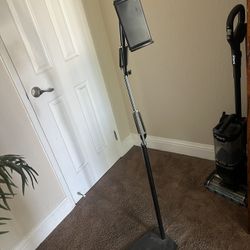 iPod phone tablet floorstand $35 cash