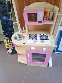 Kidkraft play kitchen. 24x36x13
