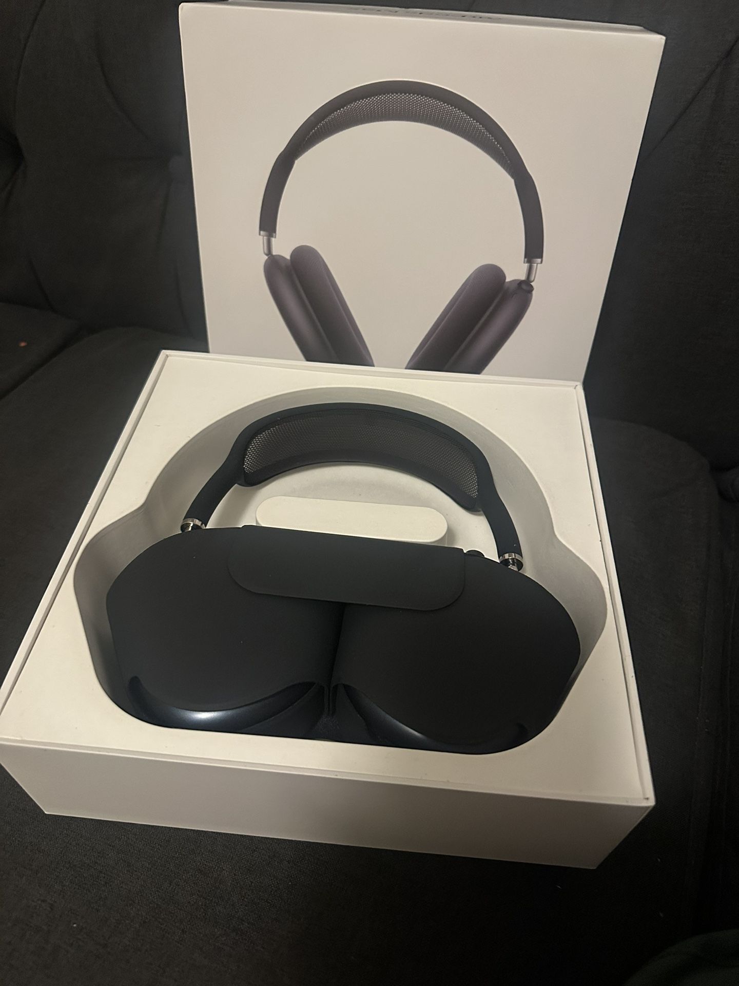 AirPod Maxs Black Color