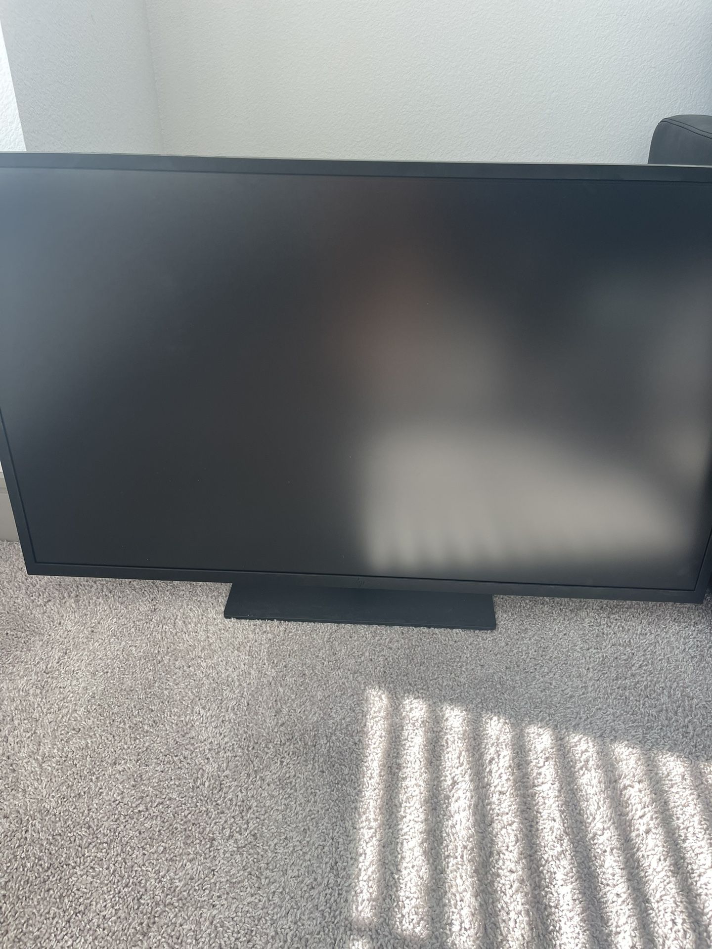 HP Z43 42.5-inch 4K UHD Computer Monitor