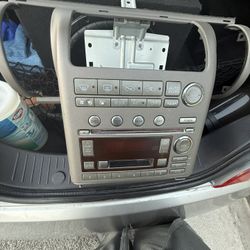 2003 G35 Radio 