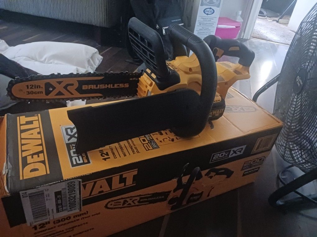 Dewalt 20v Brushless XR Chainsaw Cordless