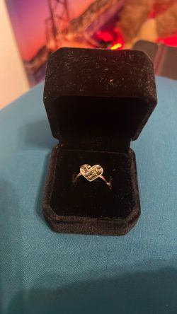 10k gold heart ring