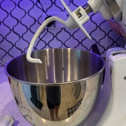 Kitchenaid Classic Stand Mixer for Sale in Enterprise, NV - OfferUp