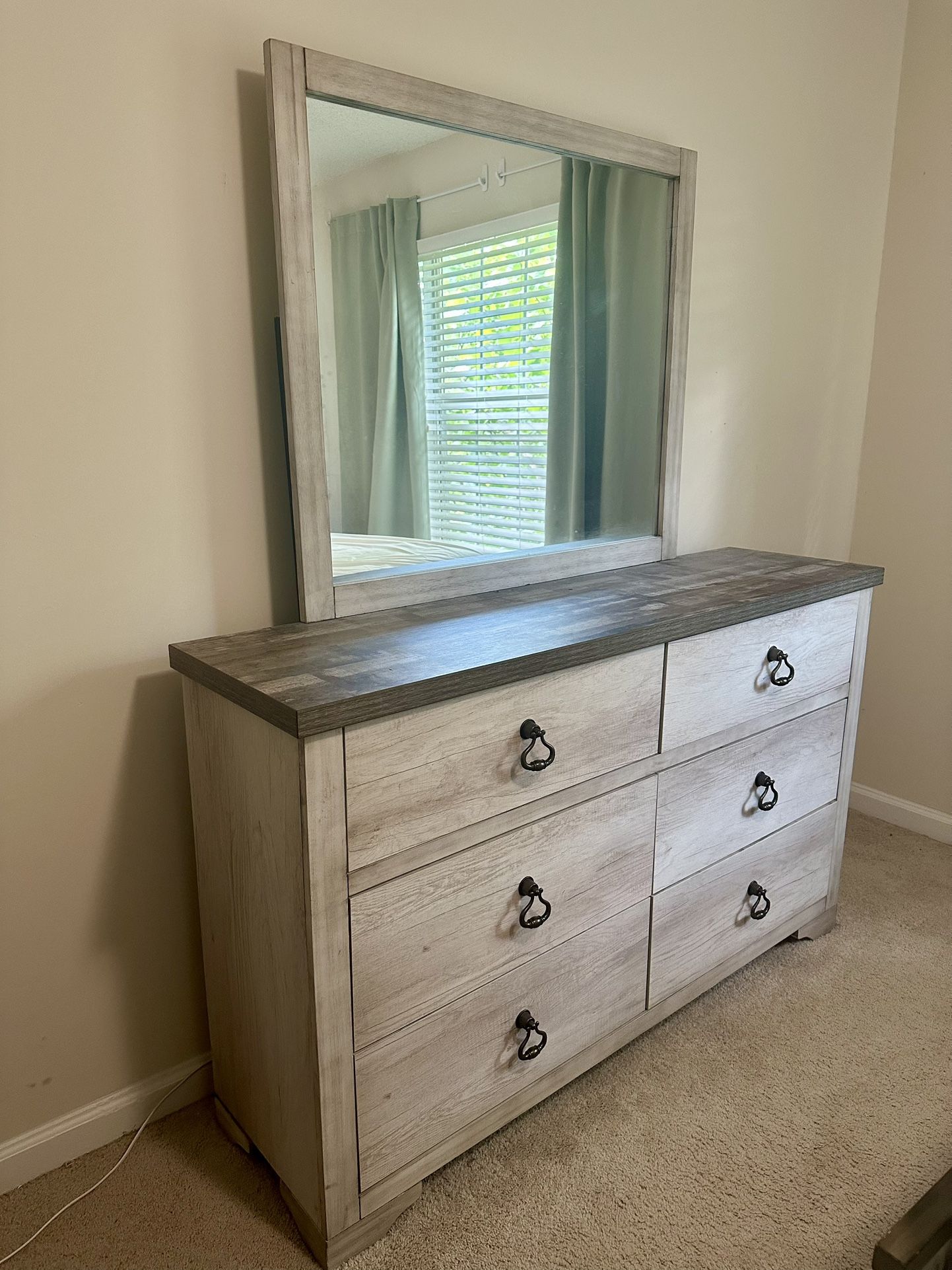Modern 6-drawer Dresser With Mirror