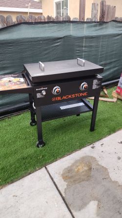 Blackstone Original Outdoor Griddle, 28 Inch 2-Burner Flat Top Grill with Hard Cover, Black