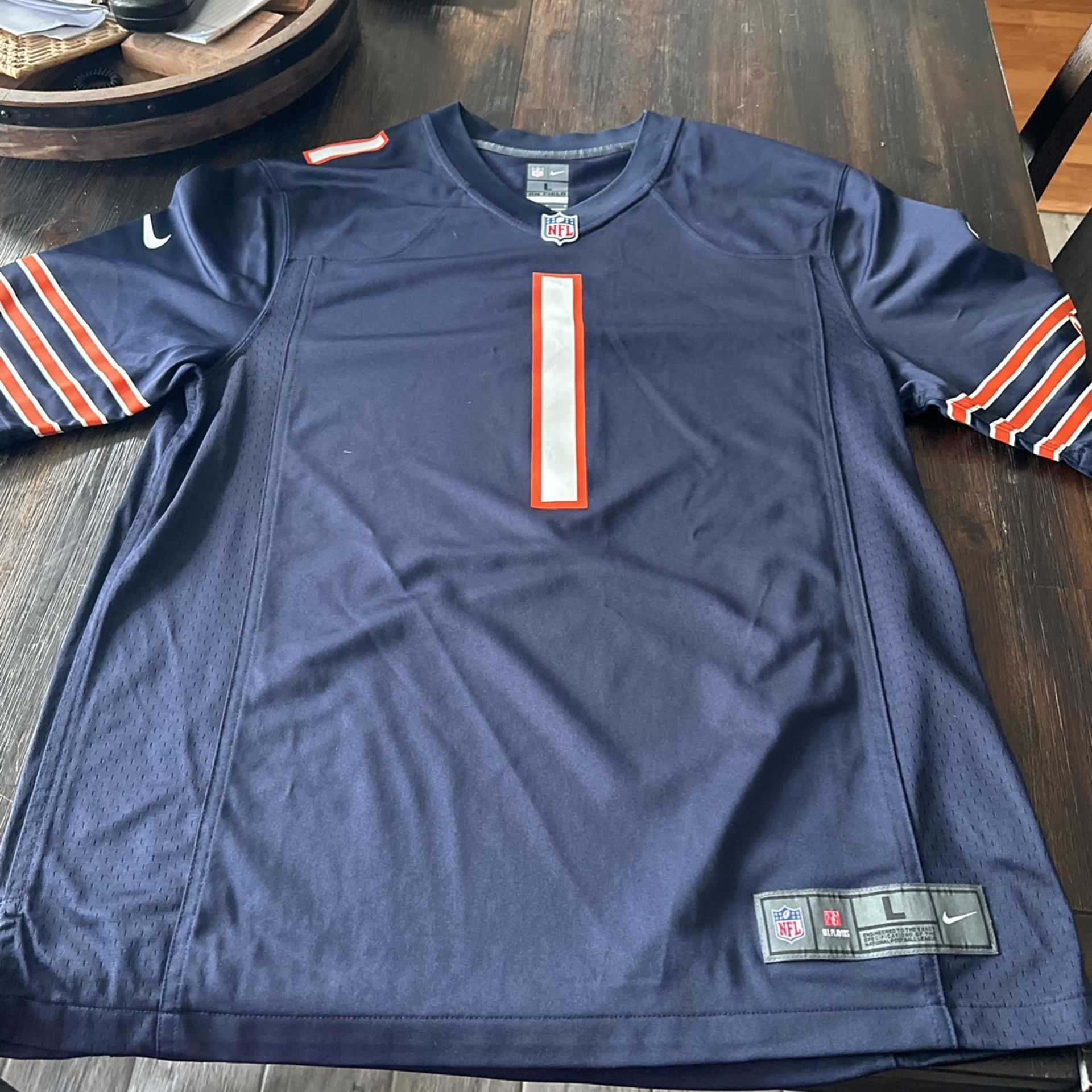 Nike Men Size XL Justin Fields #1 Navy Chicago Bears Jersey NWT for Sale in  Orland Hills, IL - OfferUp