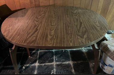 Vintage Table and 5 chair set