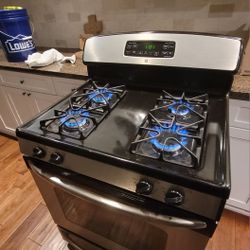 30" GE - Gas Range/Oven