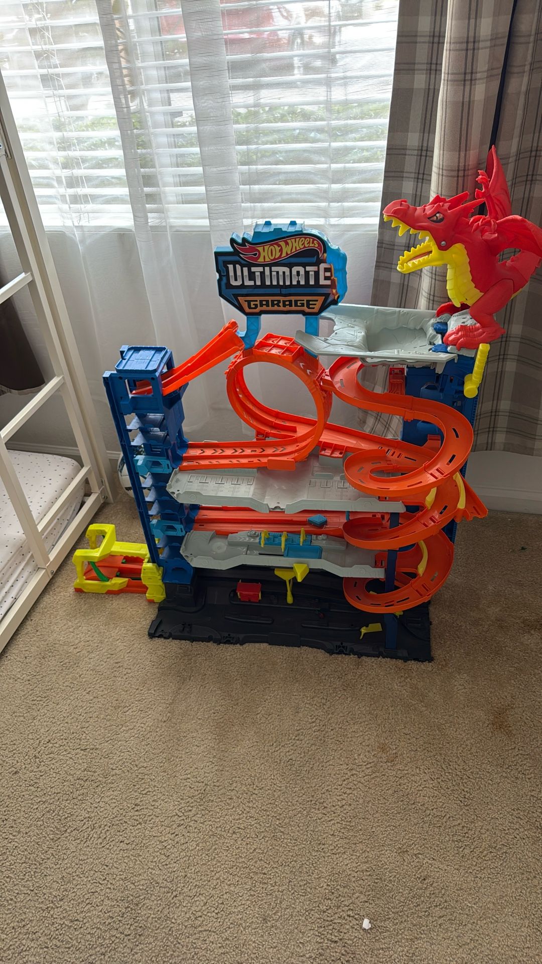 Hot Wheels City Ultimate Garage Playset with 2 Die-Cast Cars