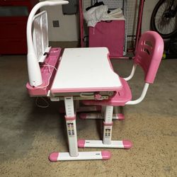 Little Girls Desk 