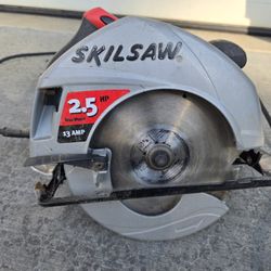 Skil 2.5 hp, 7.25 inch circular saw, works great