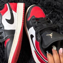Jordan 1s size 5