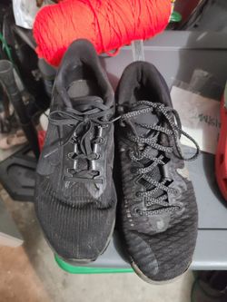 Mens Nike shoes size 10.5