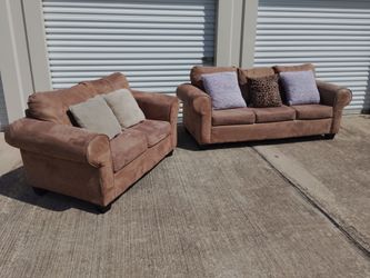 Sofa set two pieces very comfy