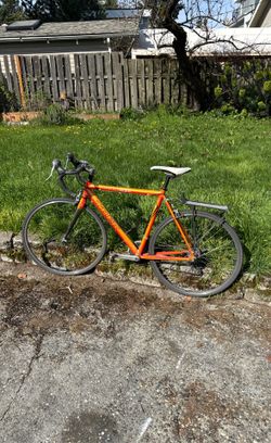 Treck 100 SL Commuter Bike