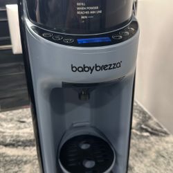 Baby Brezza Formula Pro Advanced Baby formula Dispenser 