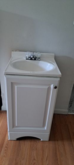 Bathroom Vanities With Faucets