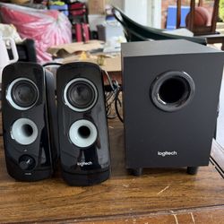 Logitech S2 Speakers And Subwoofer 