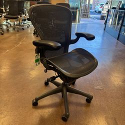 Herman Miller Aeron Fully Loaded Ergonomic Office Chair – Premium Adjustability with Full Support
