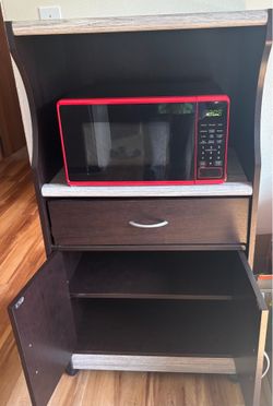 Microwave cart and small microwave