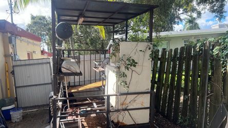 Food trailer with bbq drill