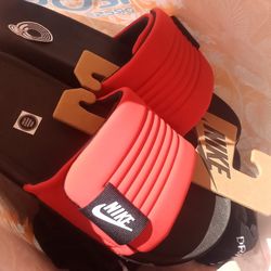 Great Deal Brand New Nike Slides