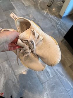 Adias woman’s shoes