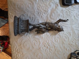 Statue