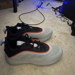 Men’s size 11 1/2 Adidas sneakers brand new never worn