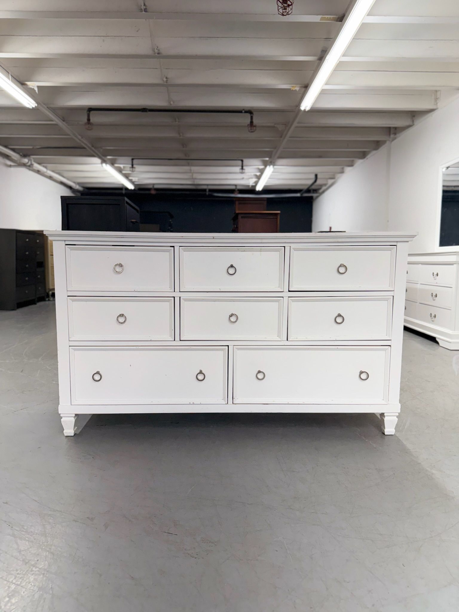 Read Listing White 8 Drawer Dresser