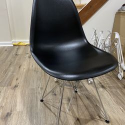 Black Eiffel Side Chair – Dining/Desk Chair