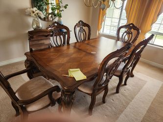 Dining Room Table 6 Chairs